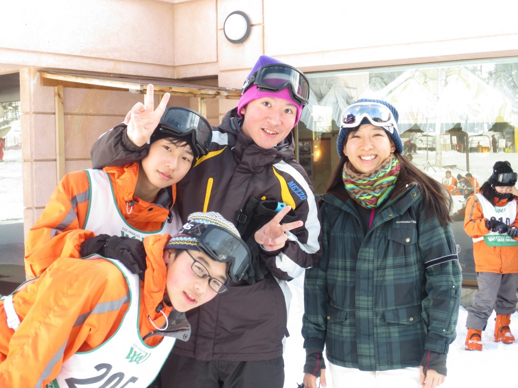 教員も生徒とスキーを滑りました！ のコピー