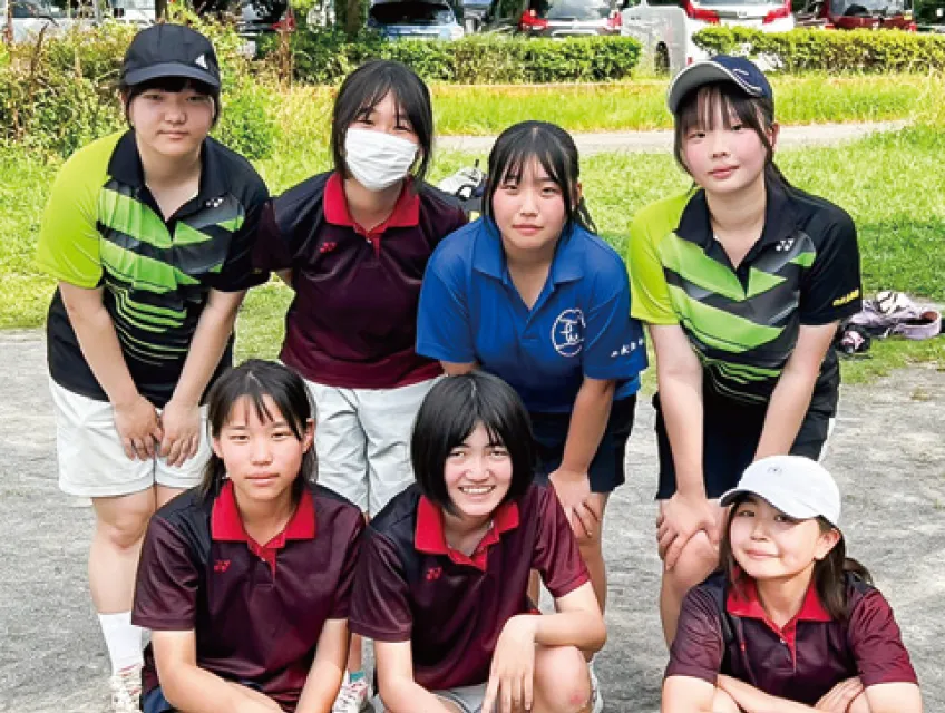女子硬式テニス部写真