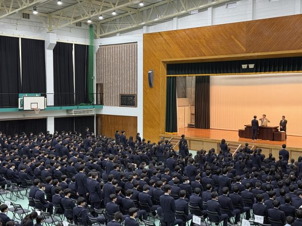 表彰式を行いました。