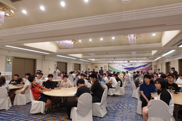 部屋長会議を行いました。