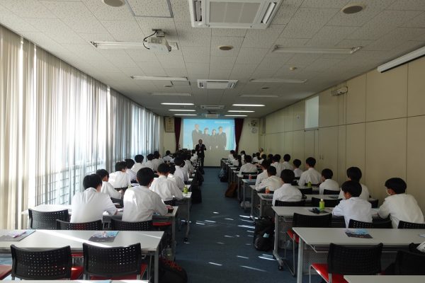 富士見市立西中学校の皆さんが来校しました。